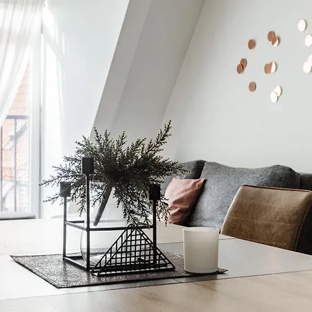 Stylish 2br In Prime Old Location, Sleeps 6