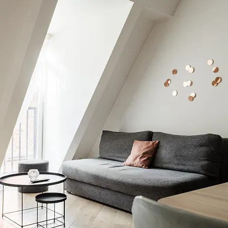 Stylish 2br In Prime Old Location, Sleeps 6 Riga