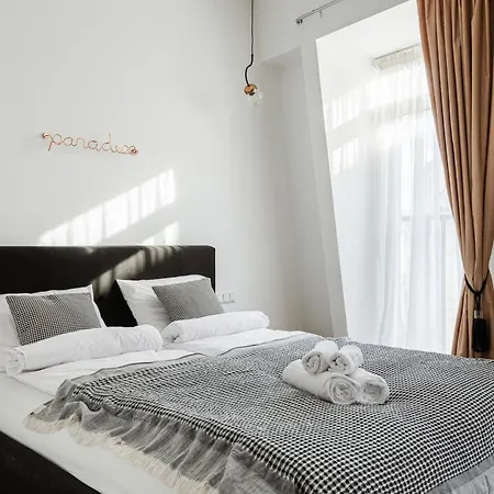 Stylish 2br In Prime Old Location, Sleeps 6 Appartement Riga