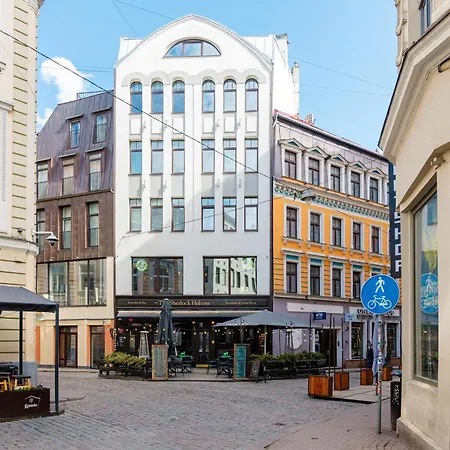 Stylish 2br In Prime Old Location, Sleeps 6 *